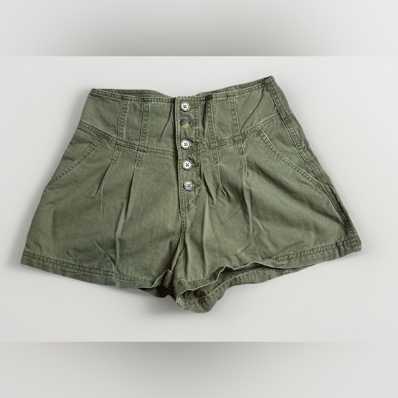 Forever 21 Shorts Women’s Medium Army Green Cargo Pockets Button Fly - Picture 1 of 7